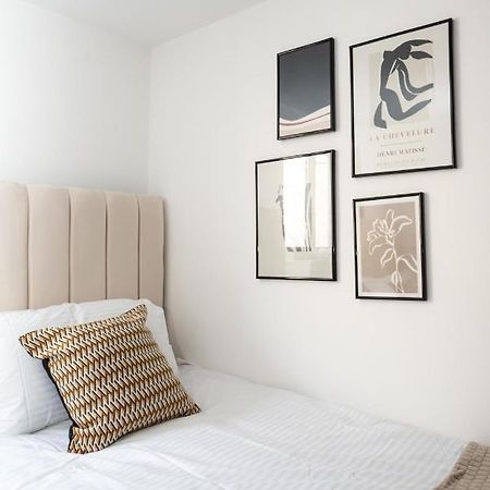 Exquisite Cardiff Apartments- With Garden Lounge & Games Room Экстерьер фото