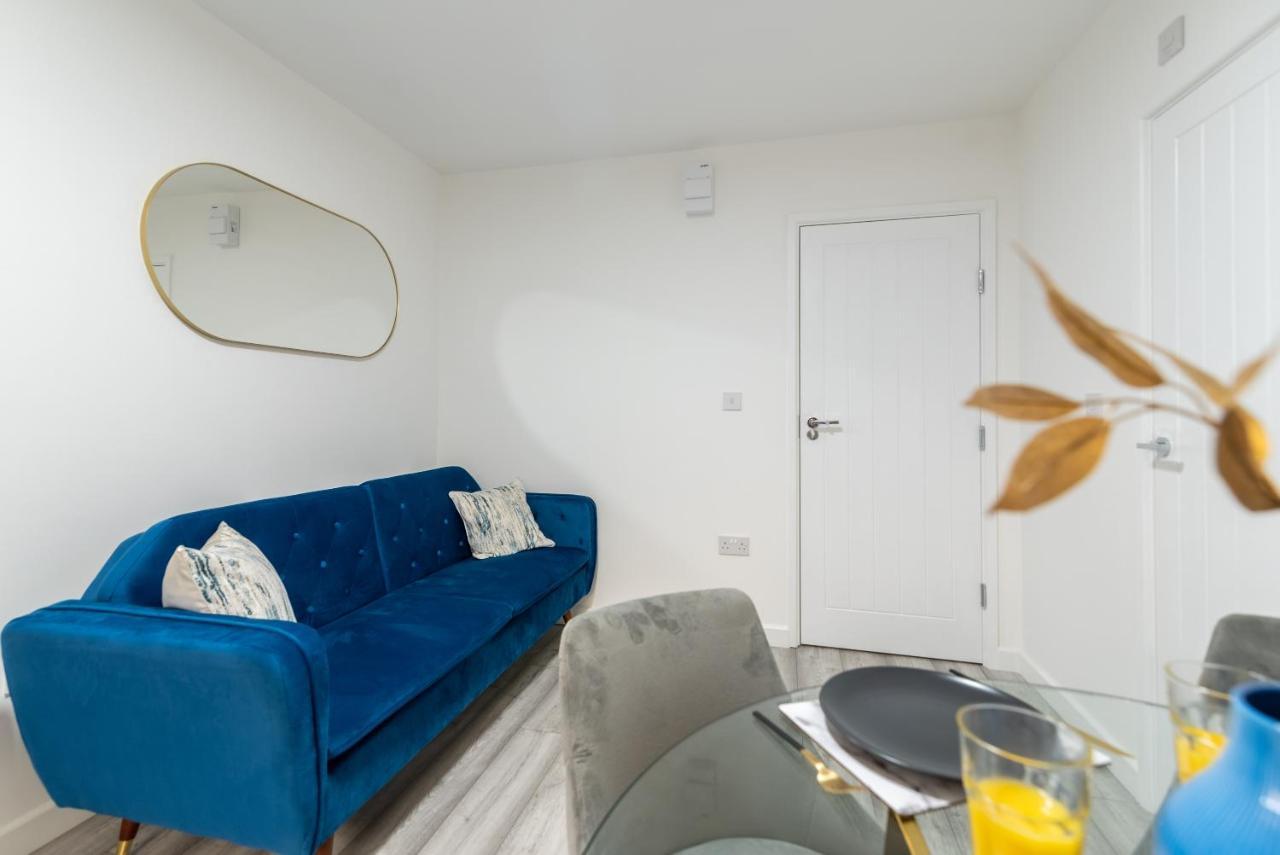 Exquisite Cardiff Apartments- With Garden Lounge & Games Room Экстерьер фото